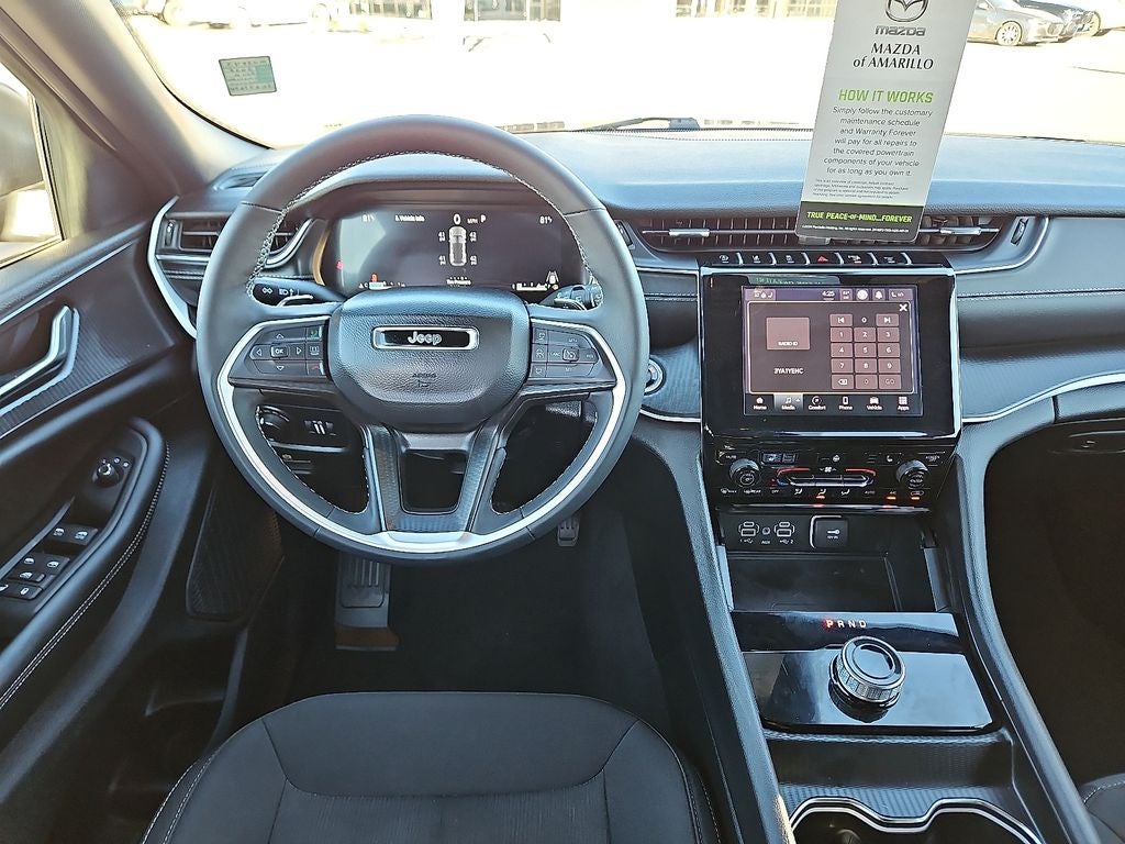 2025 Jeep Grand Cherokee Laredo