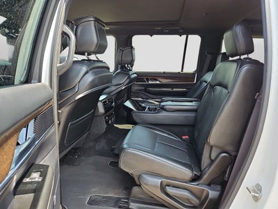 2023 Jeep Grand Wagoneer Base