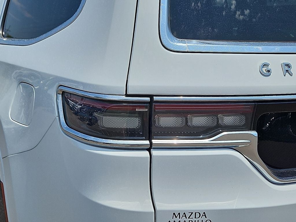 2023 Jeep Grand Wagoneer Base