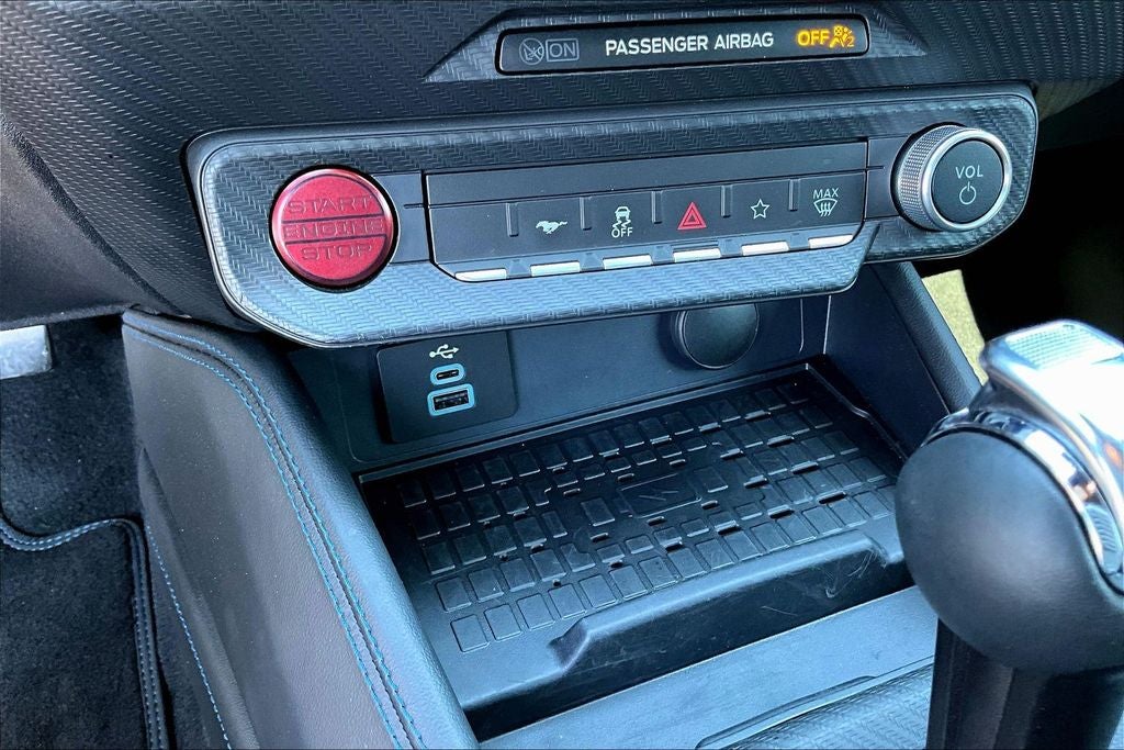 2024 Ford Mustang Dark Horse