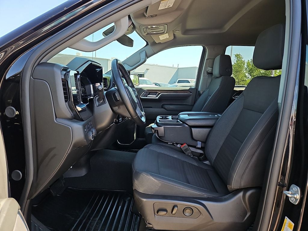 2025 Chevrolet Silverado 1500 LT LT1
