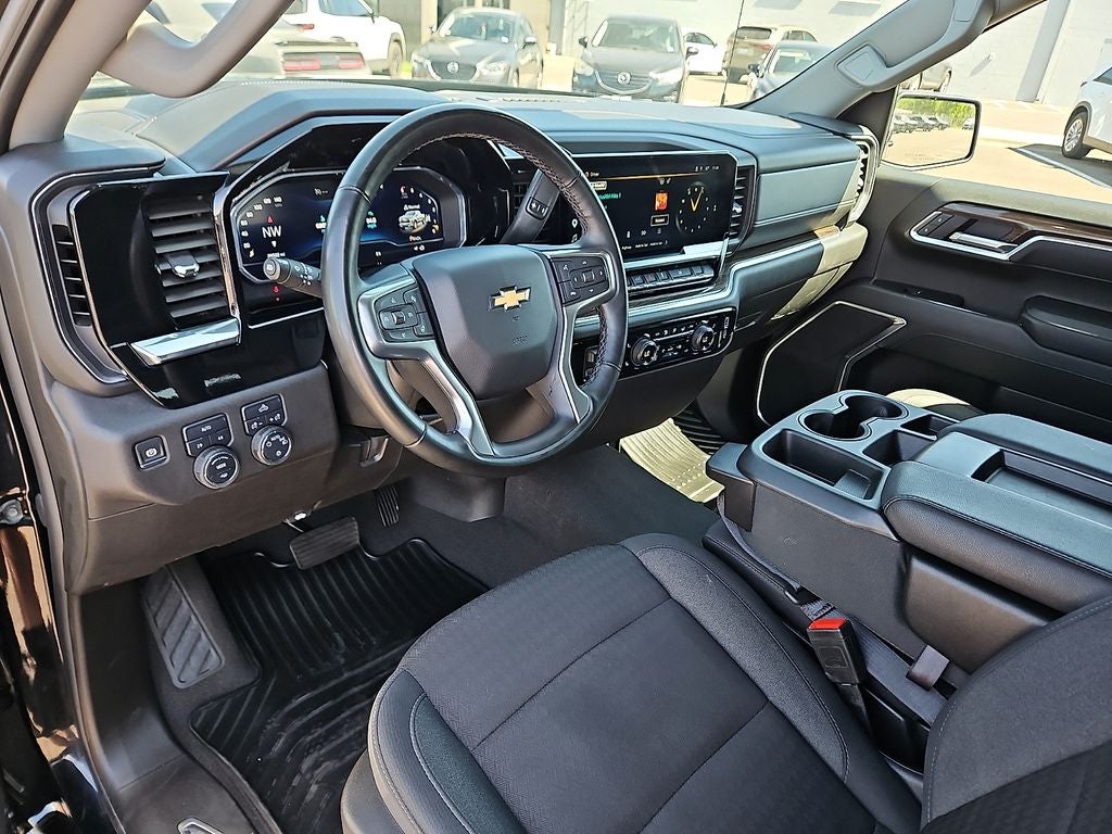 2025 Chevrolet Silverado 1500 LT LT1