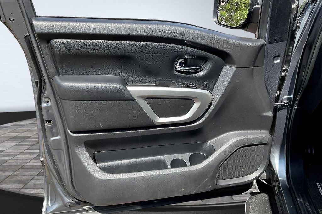 2019 Nissan Titan SV