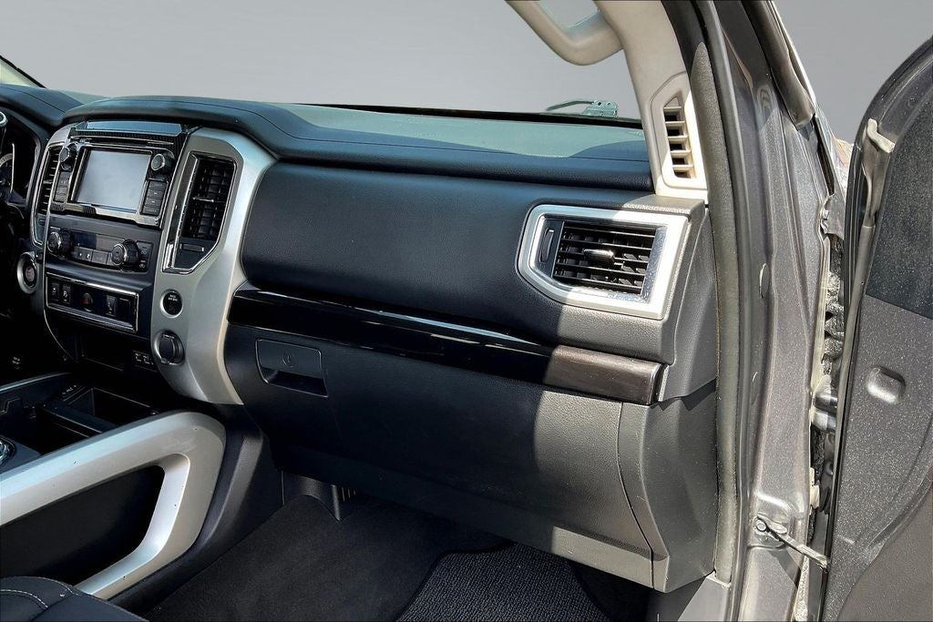 2019 Nissan Titan SV