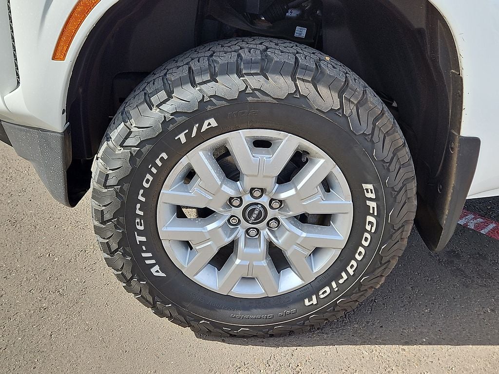 2022 Nissan Frontier SV