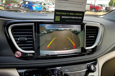 2023 Chrysler Pacifica Hybrid Touring L