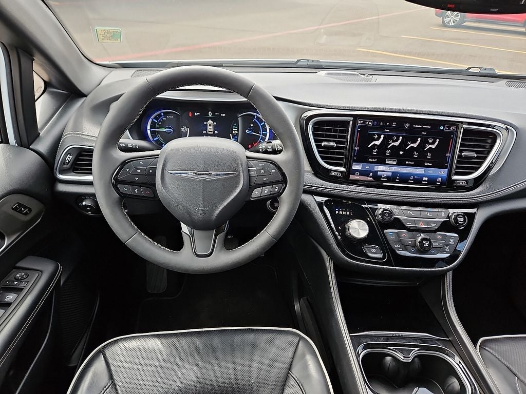 2024 Chrysler Pacifica Hybrid Select