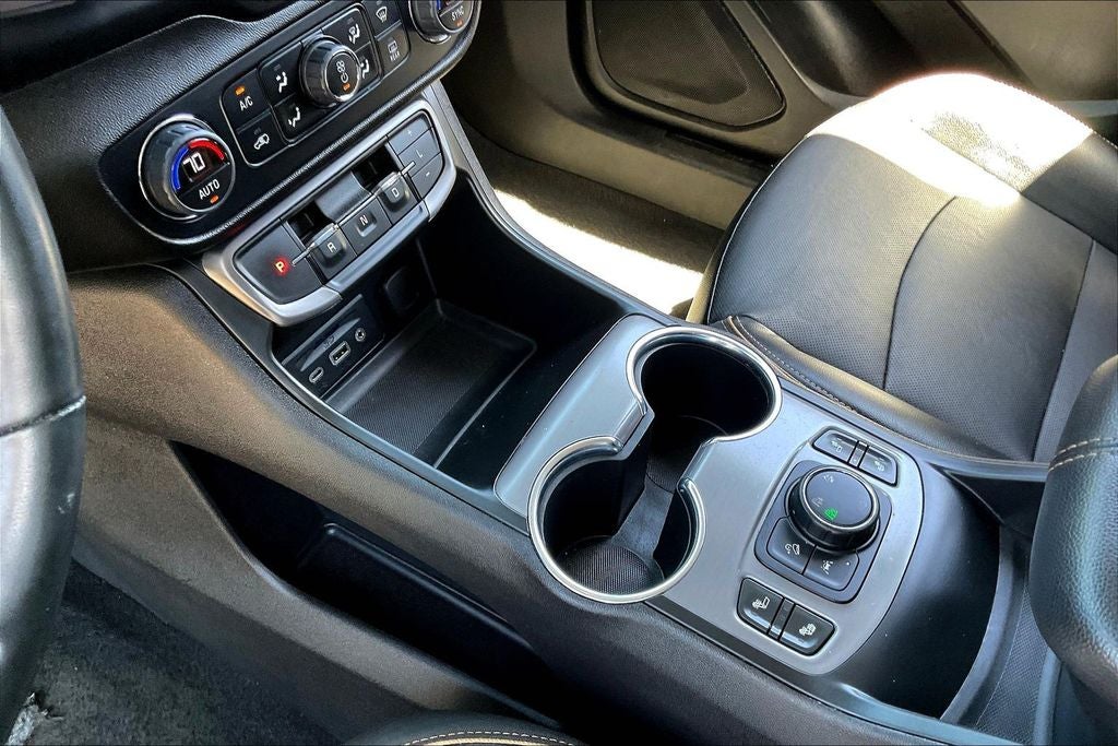 2023 GMC Terrain AT4