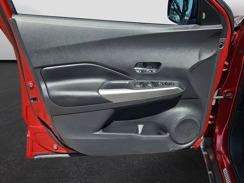 2019 Nissan Kicks SR