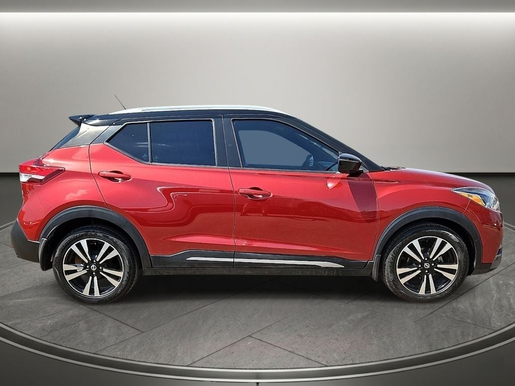 2019 Nissan Kicks SR