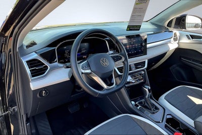 2025 Volkswagen Taos 1.5T SE