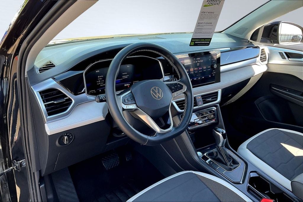 2025 Volkswagen Taos 1.5T SE