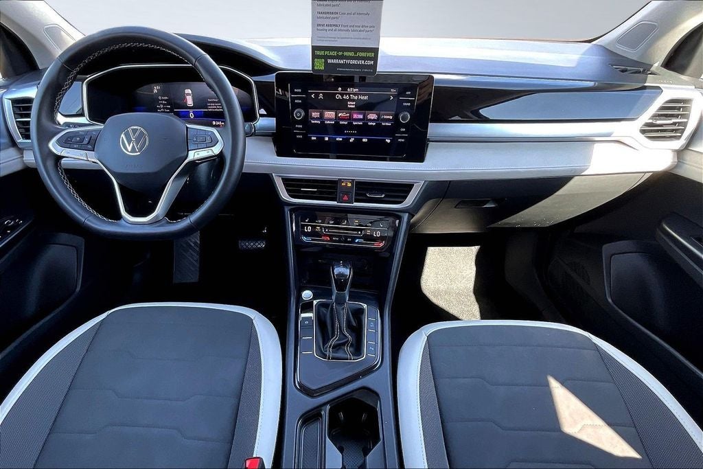 2025 Volkswagen Taos 1.5T SE