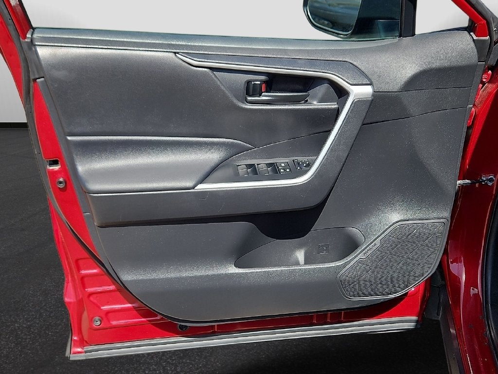 2020 Toyota RAV4 Hybrid LE