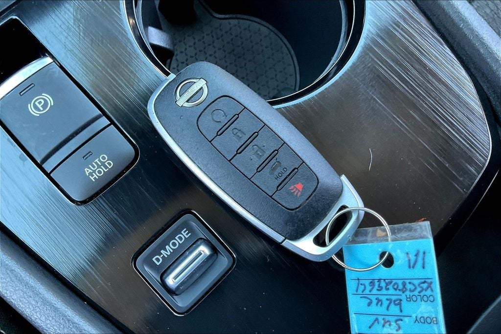 2025 Nissan Rogue SV