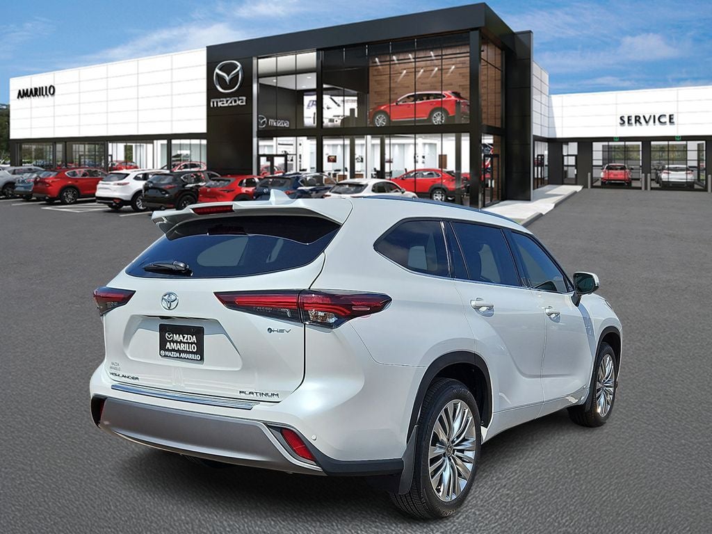2026 Toyota Highlander Hybrid Platinum