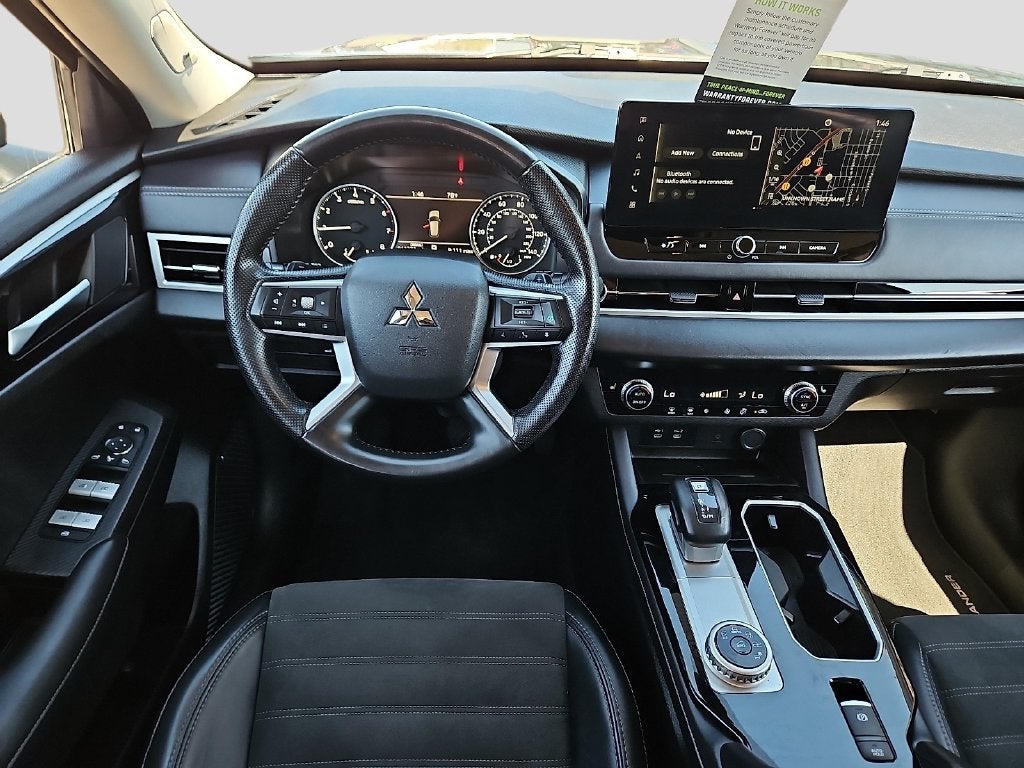 2025 Mitsubishi Outlander SE