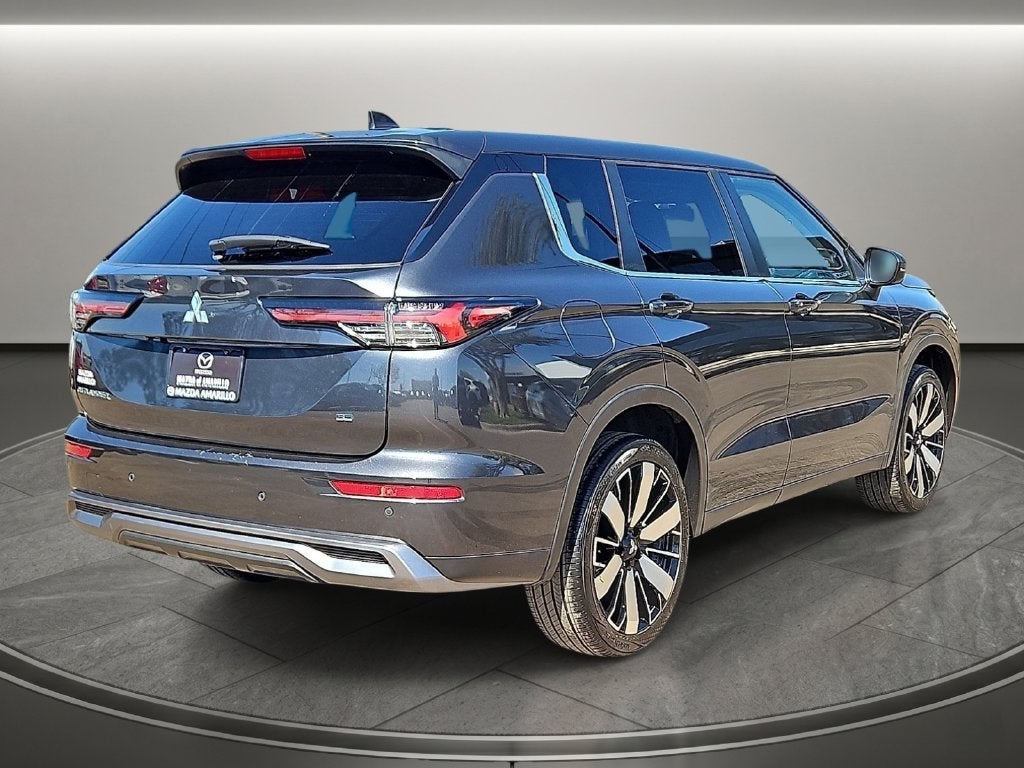 2025 Mitsubishi Outlander SE