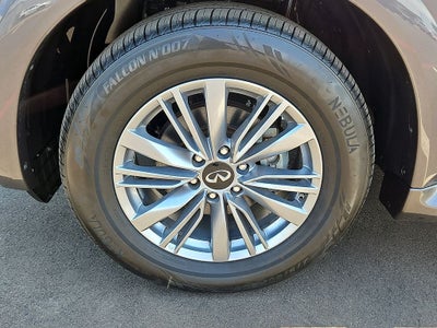 2024 INFINITI QX80 LUXE
