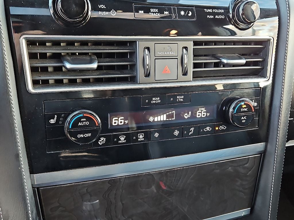 2024 INFINITI QX80 LUXE