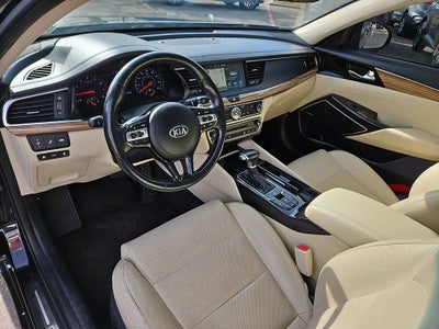 2017 Kia Cadenza Technology