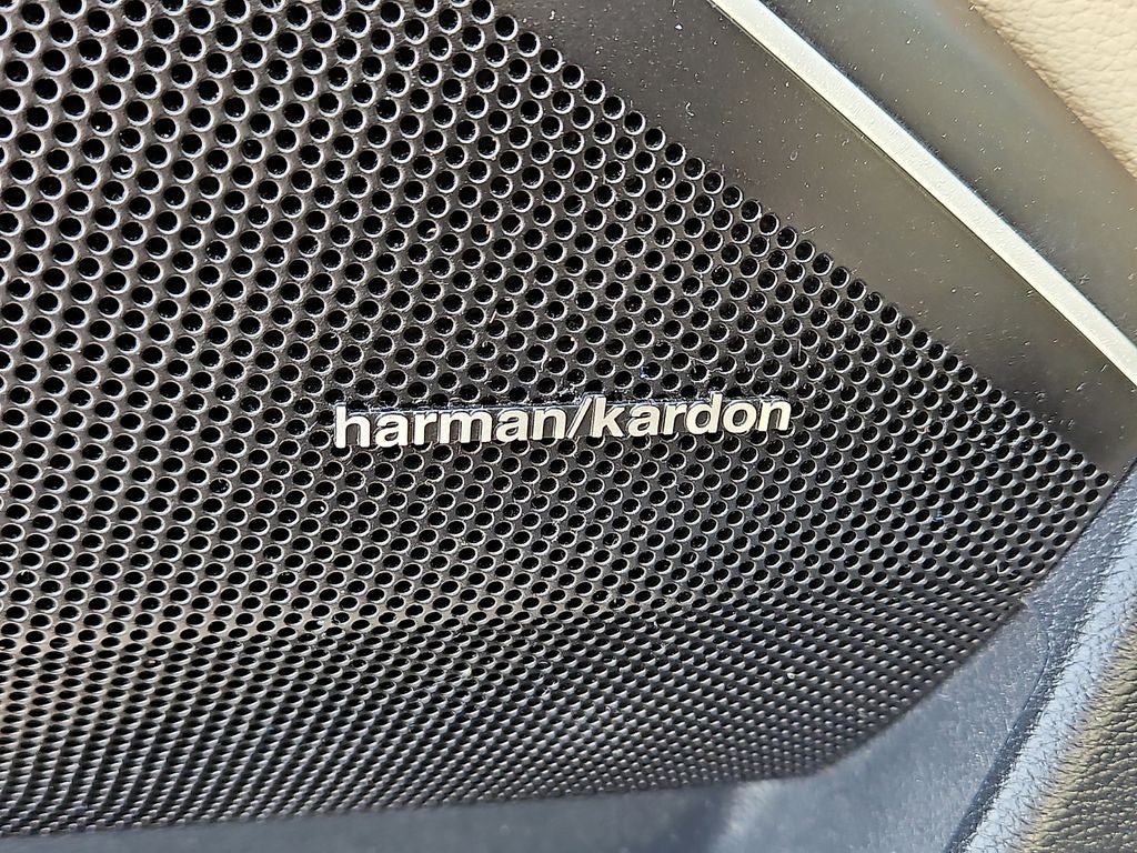 2017 Kia Cadenza Technology