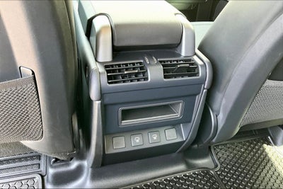 2024 Land Rover Defender 110 S