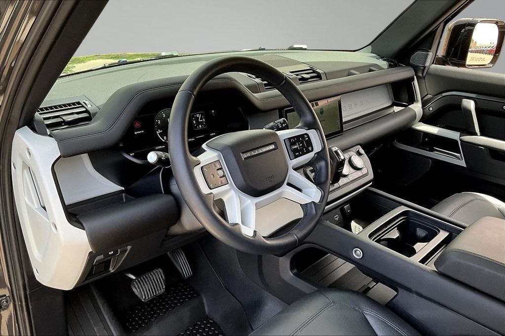 2024 Land Rover Defender 110 S