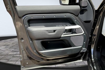 2024 Land Rover Defender 110 S