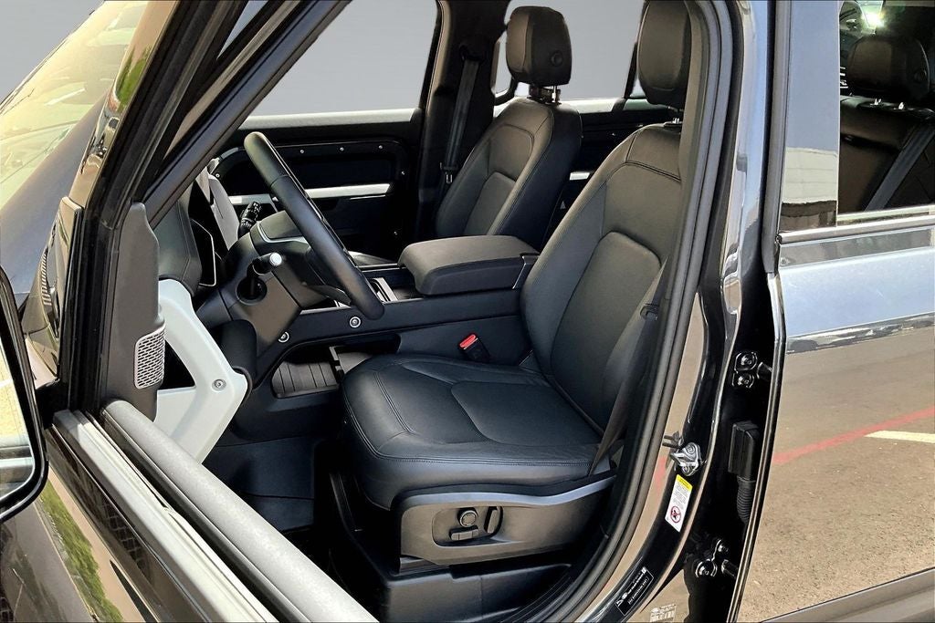 2024 Land Rover Defender 110 S