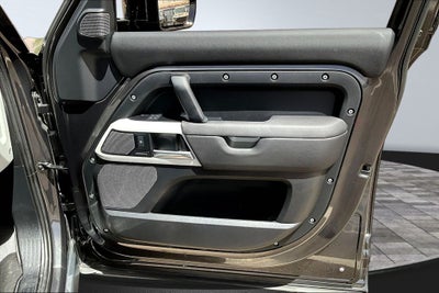 2024 Land Rover Defender 110 S