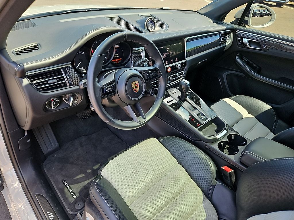 2023 Porsche Macan GTS