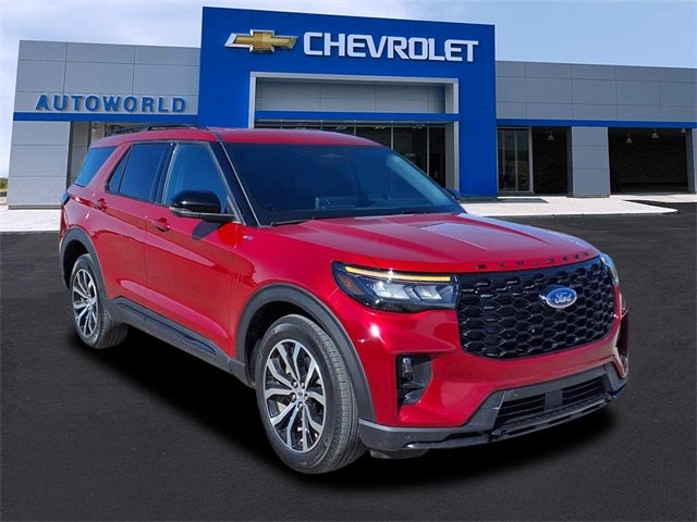 2025 Ford Explorer ST-Line