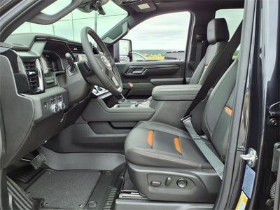 2025 GMC Sierra 2500HD AT4