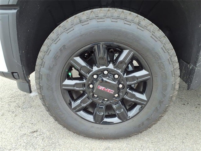 2025 GMC Sierra 2500HD AT4