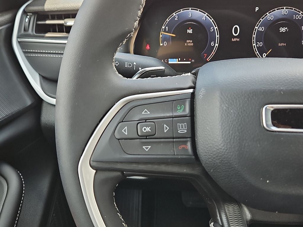 2026 Jeep Grand Cherokee Laredo
