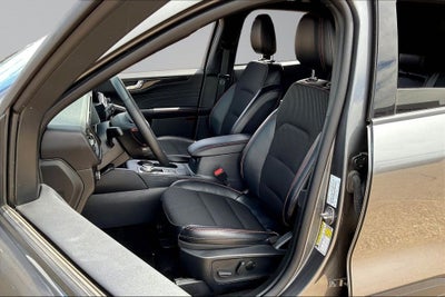 2025 Ford Escape ST-Line Select