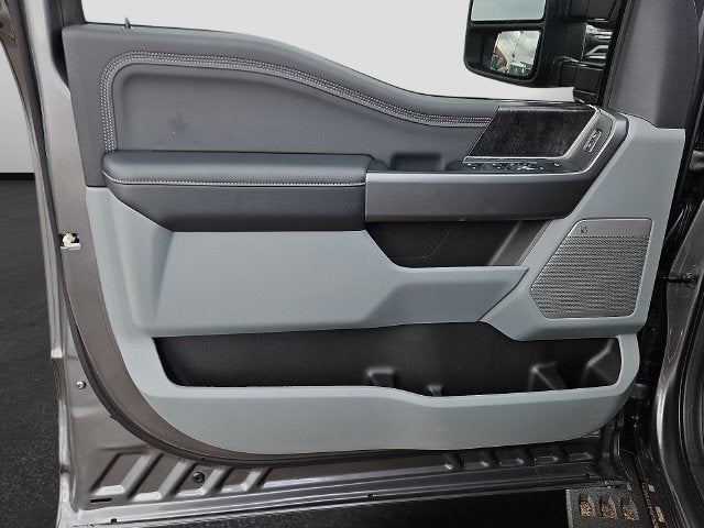 2027 Ford F-250SD XLT