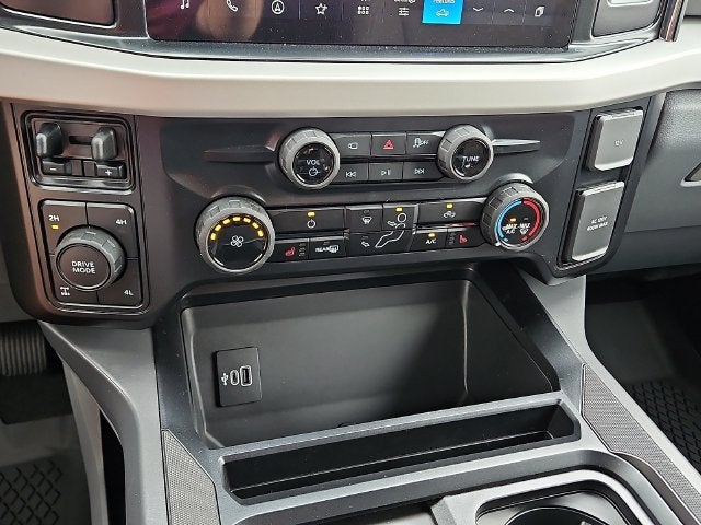 2027 Ford F-250SD XLT