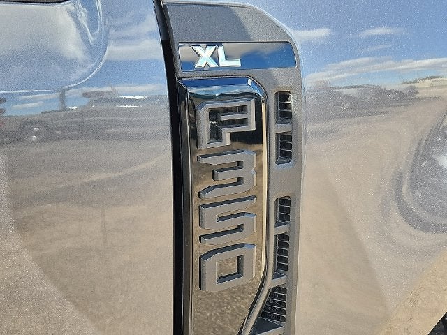 2027 Ford F-350SD XL