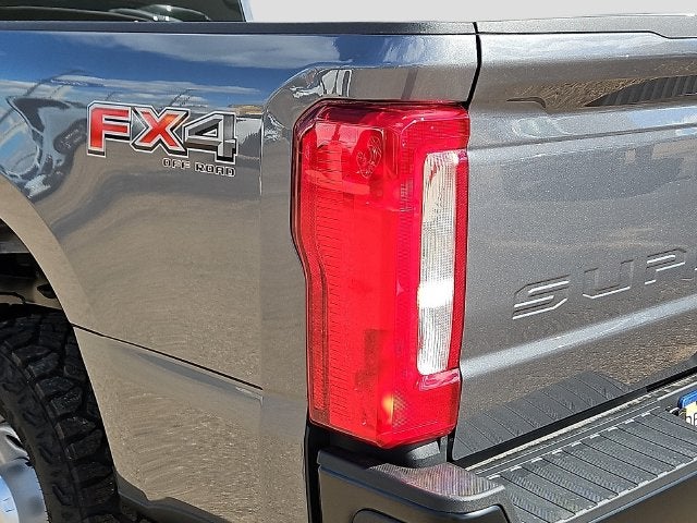 2027 Ford F-350SD XL