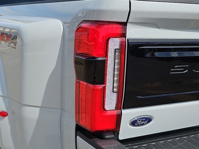 2026 Ford F-350SD Platinum DRW