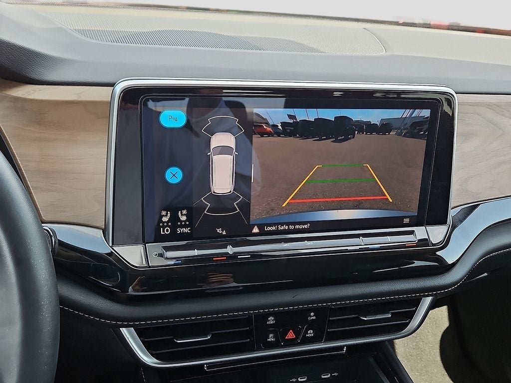 2025 Volkswagen Atlas 2.0T SE w/Technology