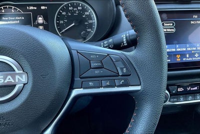 2025 Nissan Versa 1.6 SR