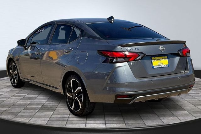 2025 Nissan Versa 1.6 SR
