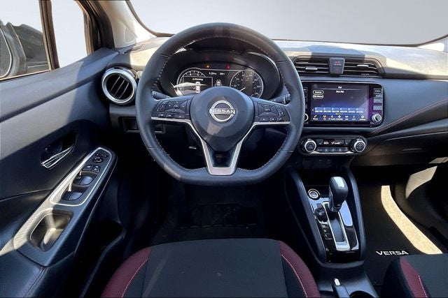 2025 Nissan Versa 1.6 SR