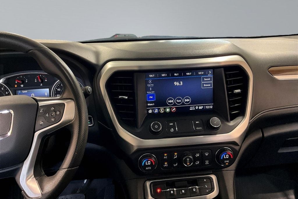 2022 GMC Acadia SLE