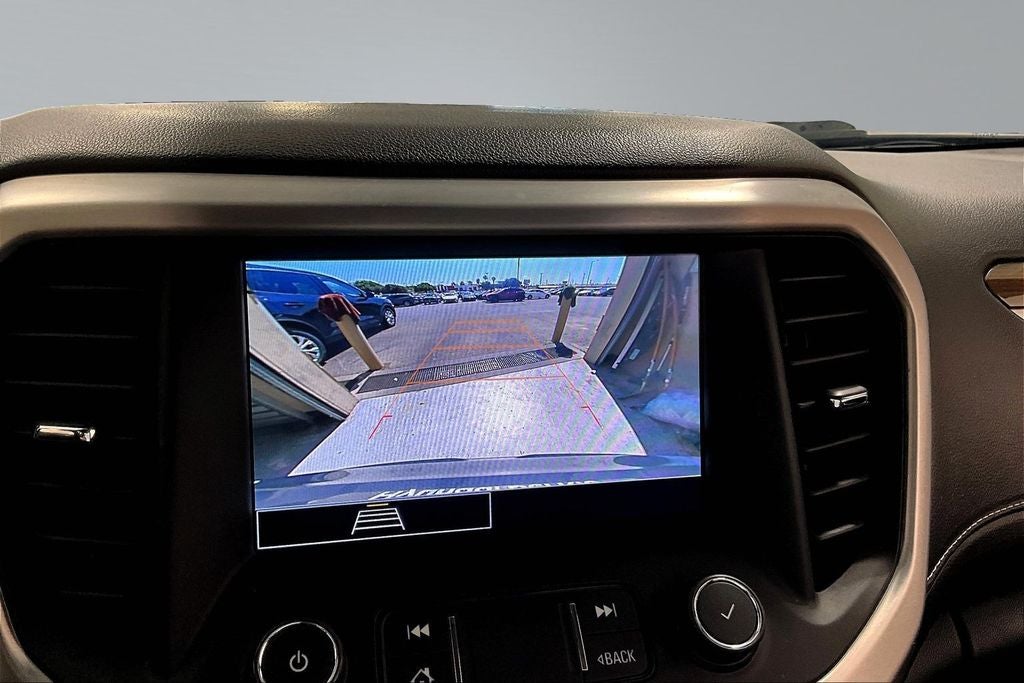 2022 GMC Acadia SLE