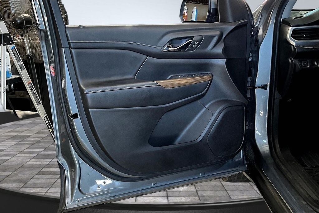 2022 GMC Acadia SLE