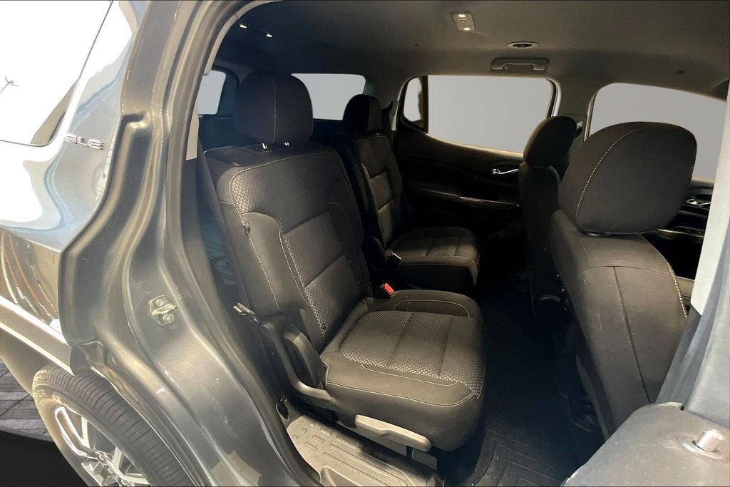 2022 GMC Acadia SLE
